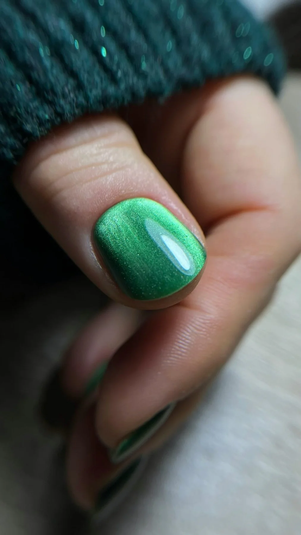 Gel polish Midnight green - Image 3